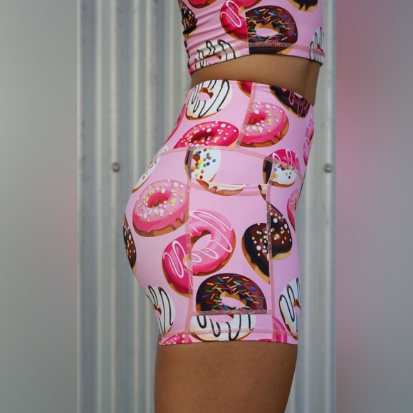 Muscles and Donuts - EUC Pink Donut Athletic Shorts with Pockets Size Large - Picture 2 of 14
